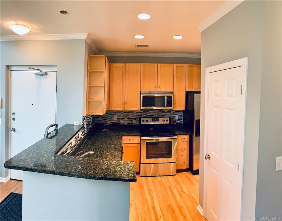 608 Raphael Place Charlotte, NC 28205 - Photo 4 of 15