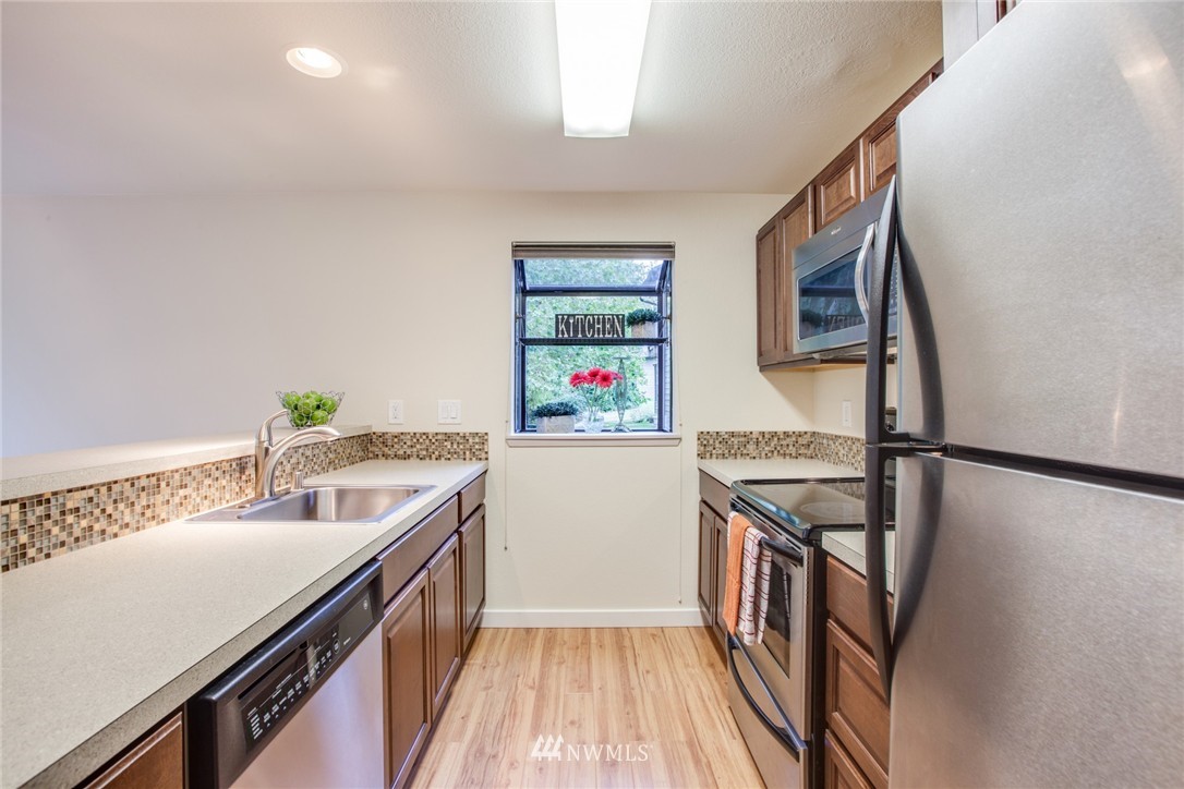 13801 Old Redmond Road, Unit D108 Redmond, WA 98052 - Photo 9 of 20 Gallery Image 9