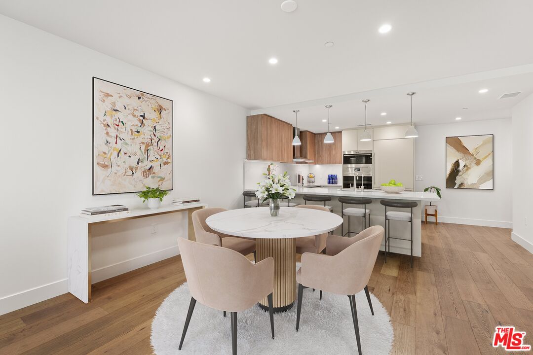 411 South Hamel Road, Unit 306 Los Angeles, CA 90048 - Photo 3 of 15