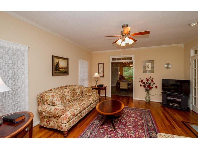 827 Barrett Lane Augusta, GA 30909 - Photo 8 of 38