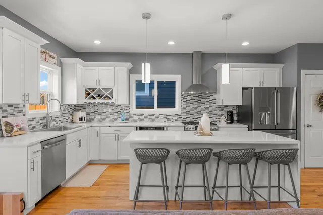 $479,000 | 1818 36th Avenue, Stone Park, IL 60165