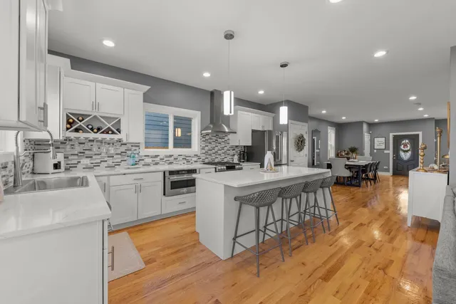 $479,000 | 1818 36th Avenue, Stone Park, IL 60165