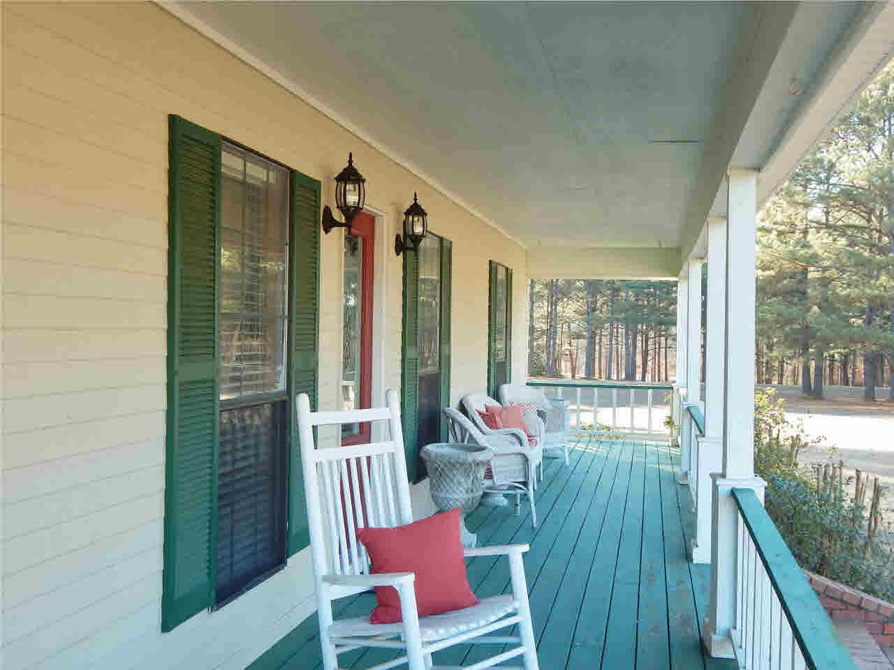 97 River Hill Road Carthage, MS 39051 - Photo 2 of 45 Nice Front Porch