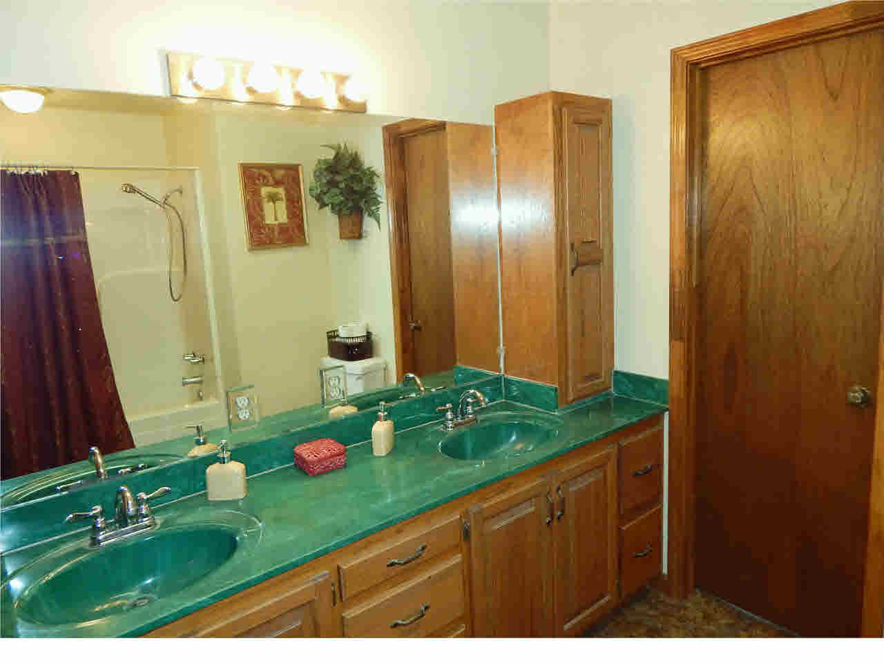 97 River Hill Road Carthage, MS 39051 - Photo 30 of 45 Master Bathroom