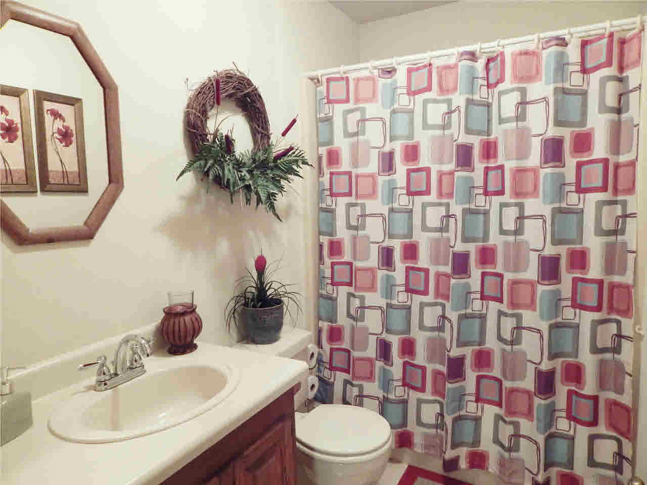 97 River Hill Road Carthage, MS 39051 - Photo 33 of 45 Hall Bathroom