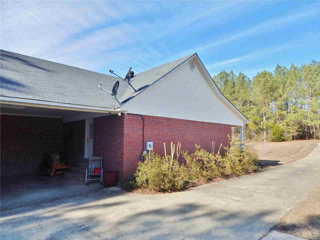 97 River Hill Road Carthage, MS 39051 - Photo 37 of 45 Side View