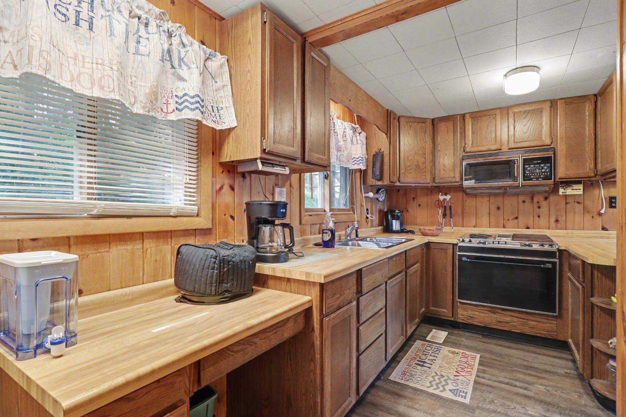 9252 Cth Road Sayner, WI 54560 - Photo 17 of 32 Gallery Image 17
