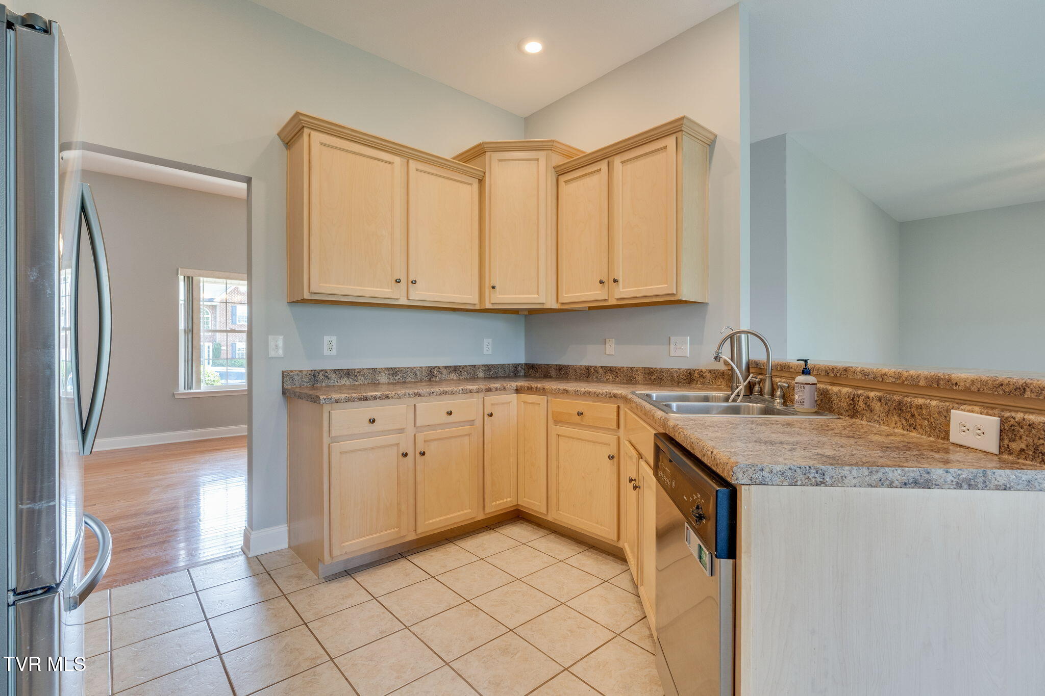 205 Rockingham Meadows Drive Johnson City, TN 37615 - Photo 16 of 42 016