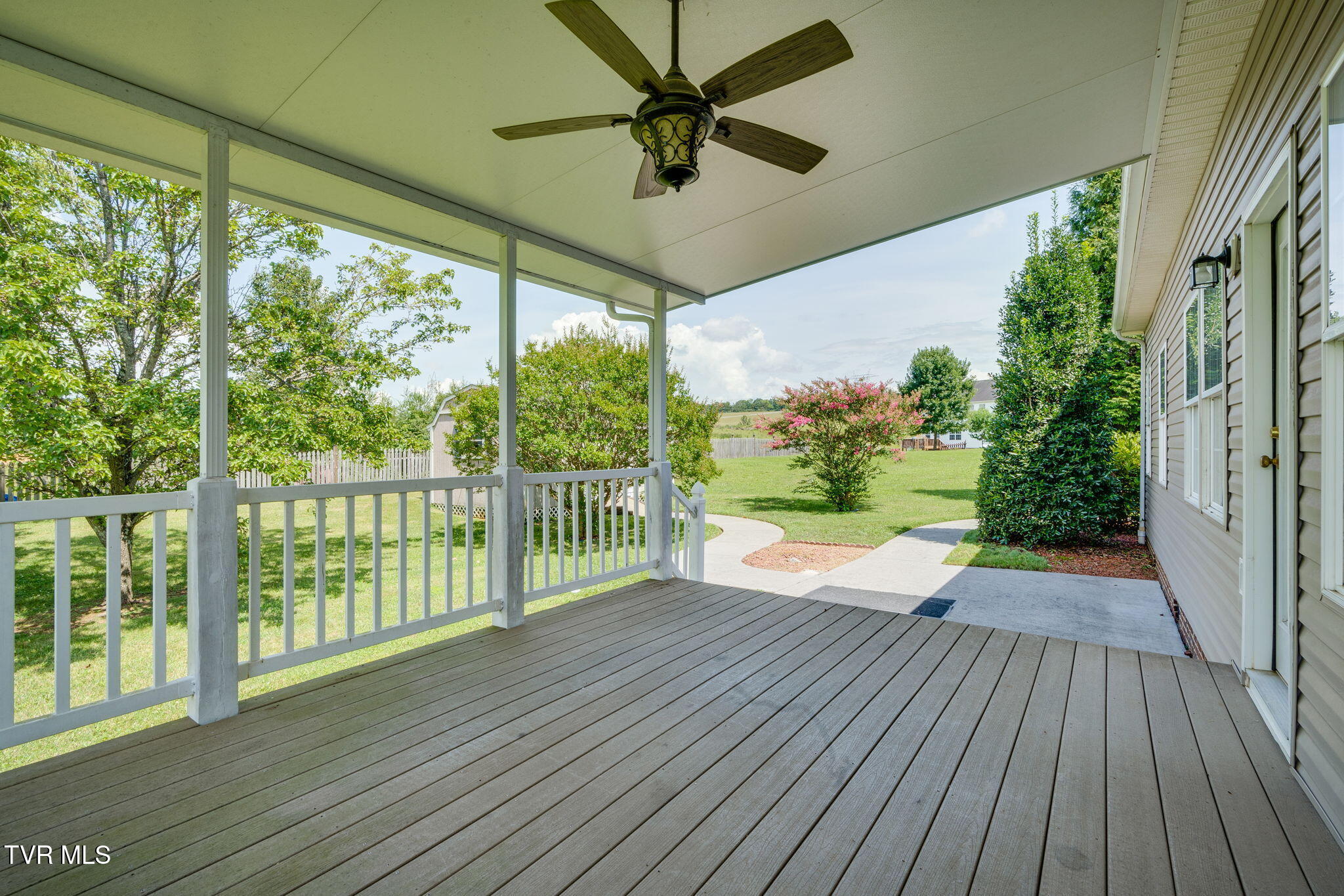 205 Rockingham Meadows Drive Johnson City, TN 37615 - Photo 31 of 42 031