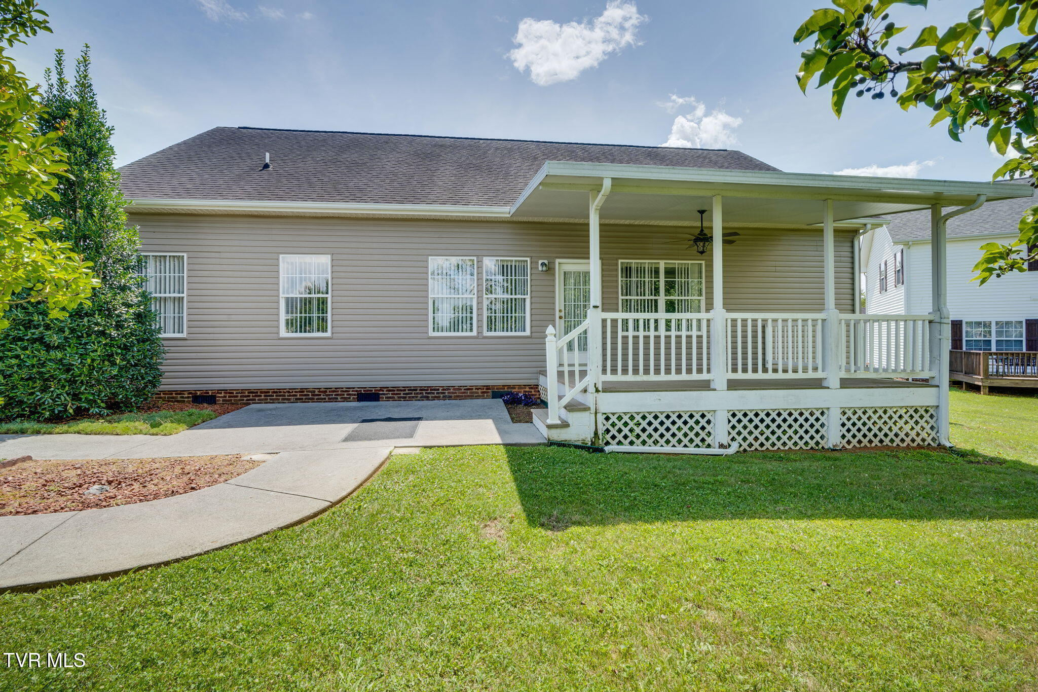 205 Rockingham Meadows Drive Johnson City, TN 37615 - Photo 33 of 42 033