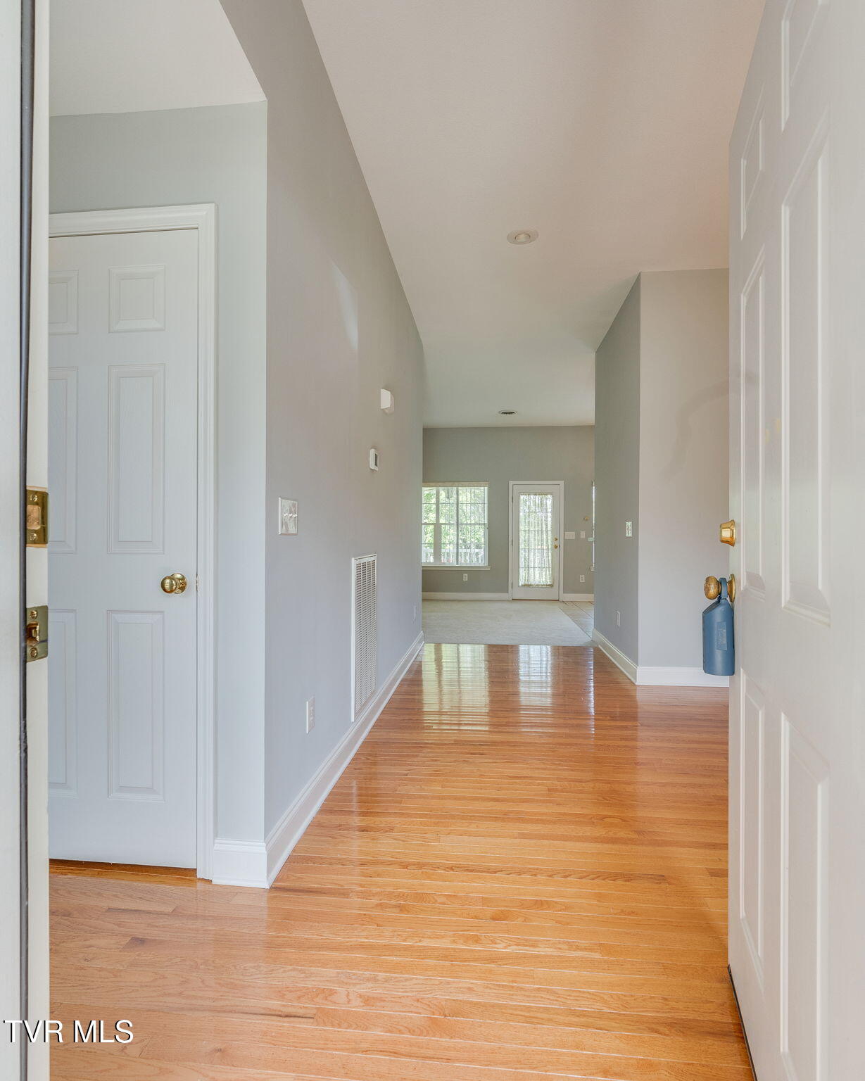 205 Rockingham Meadows Drive Johnson City, TN 37615 - Photo 5 of 42 005