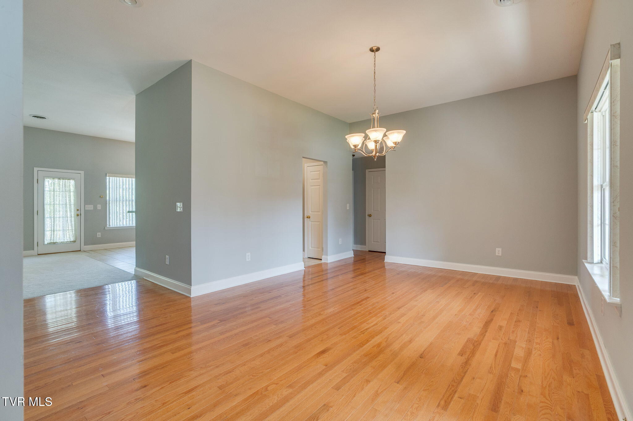 205 Rockingham Meadows Drive Johnson City, TN 37615 - Photo 6 of 42 006