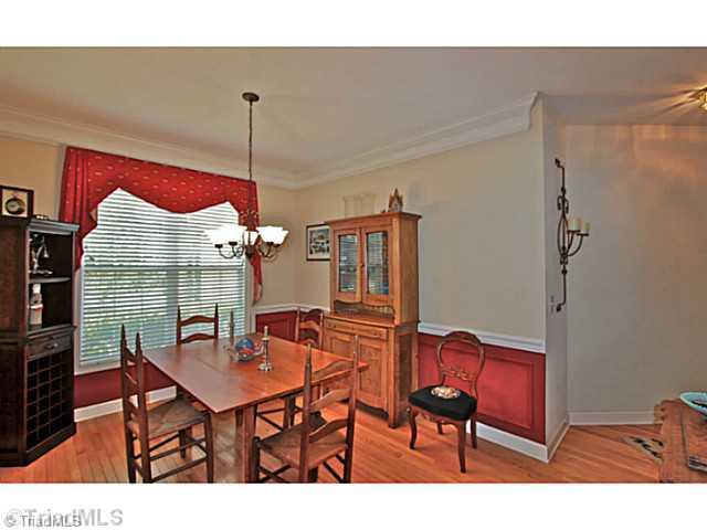 6113 High View Road Greensboro, NC 27410 - Photo 7 of 16 Dining Room.