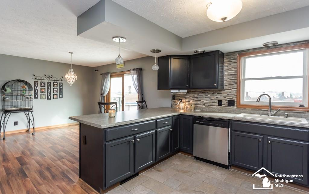 5280 Labo Road South Rockwood, MI 48179 - Photo 14 of 51 31361931-13.JPG