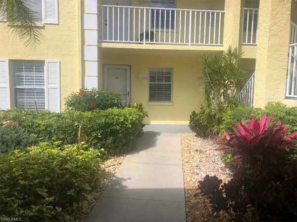 $1,950 | 2644 Kings Lake Boulevard, Unit 6103, Naples, FL 34112