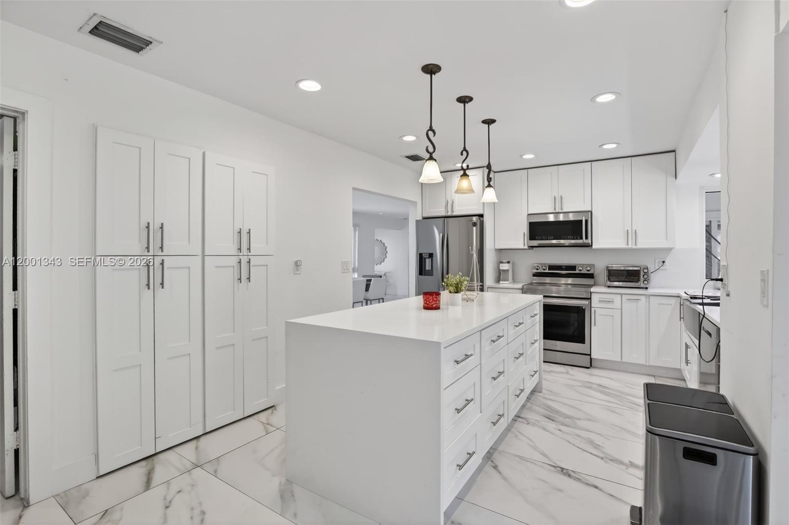 9280 Southwest 55th Court Cooper City, FL 33328 - Photo 13 of 30