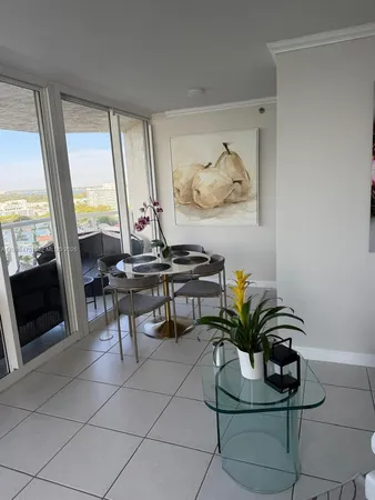 $6,500 | 7330 Ocean Terrace, Unit 20C, Miami Beach, FL 33141