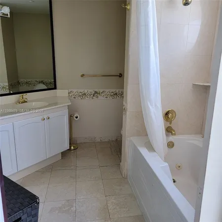 $6,500 | 7330 Ocean Terrace, Unit 20C, Miami Beach, FL 33141