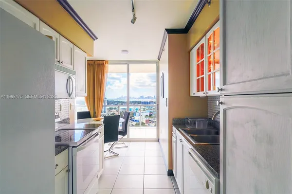 $6,500 | 7330 Ocean Terrace, Unit 20C, Miami Beach, FL 33141