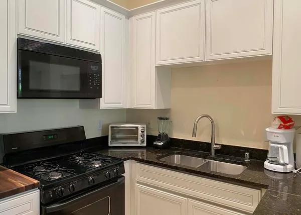 $2,500 | 50690 Santa Rosa Plaza, Unit 1, La Quinta, CA 92253