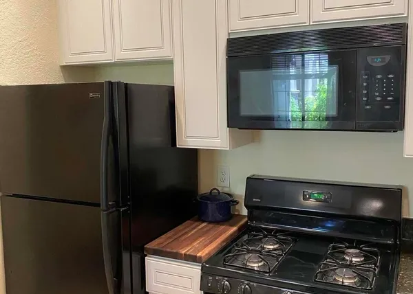 $2,500 | 50690 Santa Rosa Plaza, Unit 1, La Quinta, CA 92253