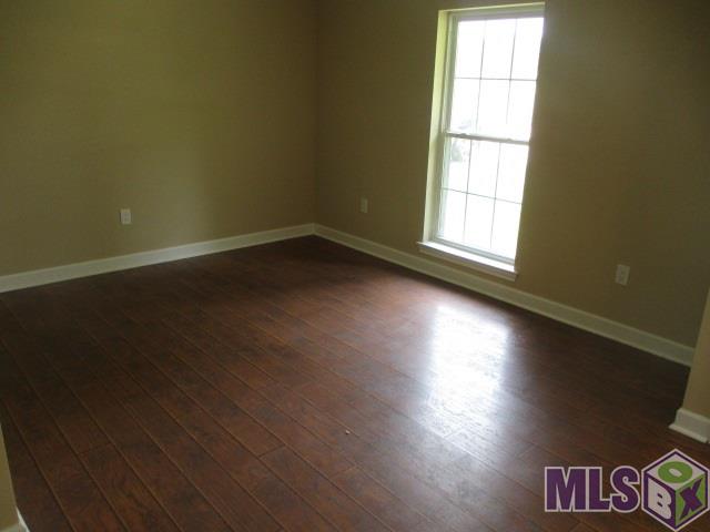 10108 Azrok Avenue Baton Rouge, LA 70809 - Photo 3 of 16