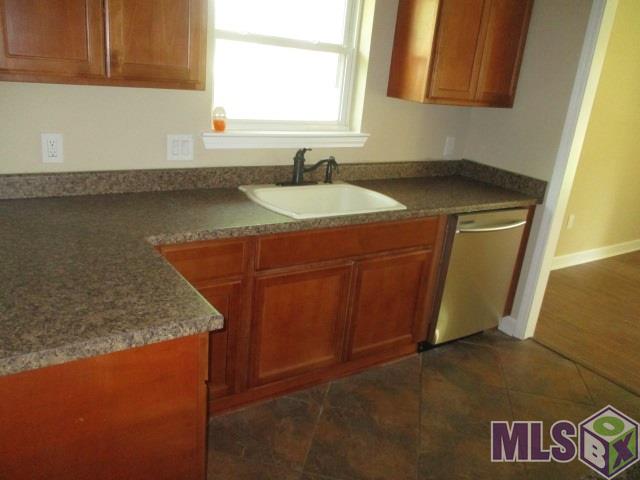 10108 Azrok Avenue Baton Rouge, LA 70809 - Photo 5 of 16