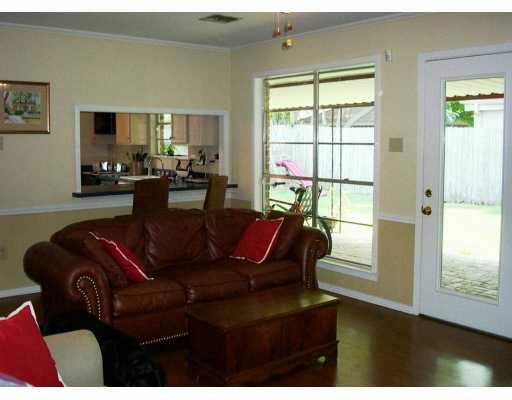 10120 Jane Court River Ridge, LA 70123 - Photo 3 of 8
