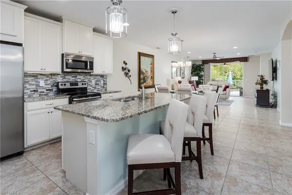$549,900 | 14943 Edgewater Circle, Naples, FL 34114