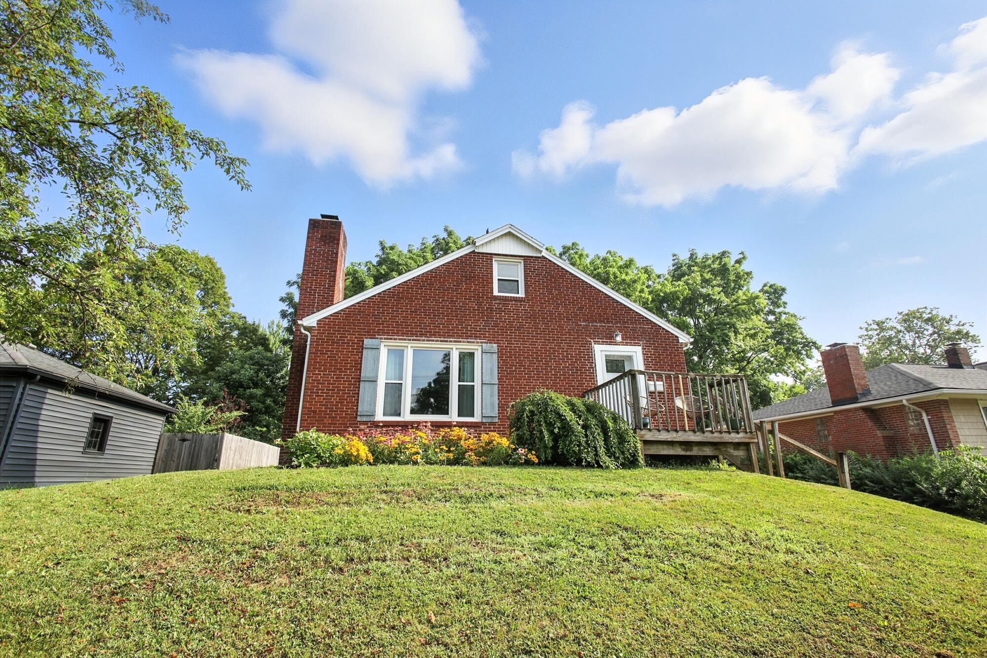 706 West Harding Road Springfield, OH 45504 - Photo 2 of 40 Gallery Image 2