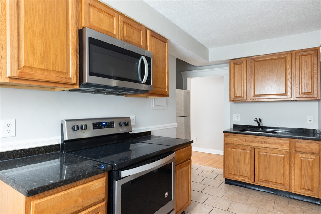 77 Green Street Lynn, MA 01902 - Photo 7 of 12