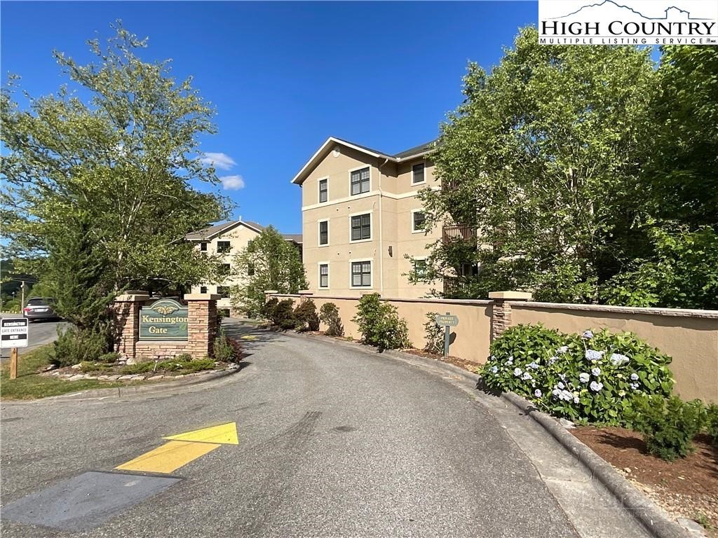 155 Gateway Drive, Unit 402 Boone, NC 28607 - Photo 4 of 30