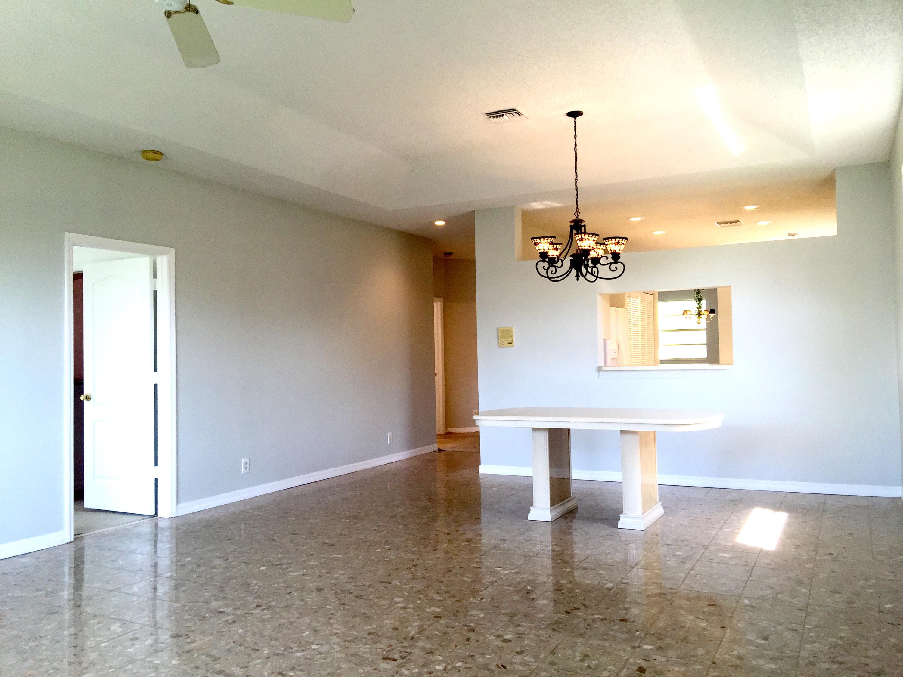 8646 Vía Reale, Unit 4 Boca Raton, FL 33496 - Photo 13 of 33 Great Room_3