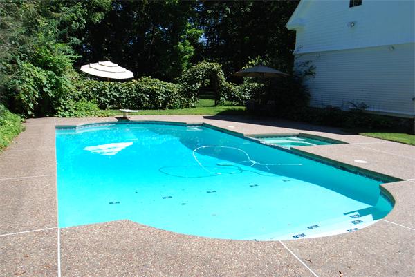 61 Rivercliff Road Lowell, MA 01852 - Photo 5 of 29 Gallery Image 5