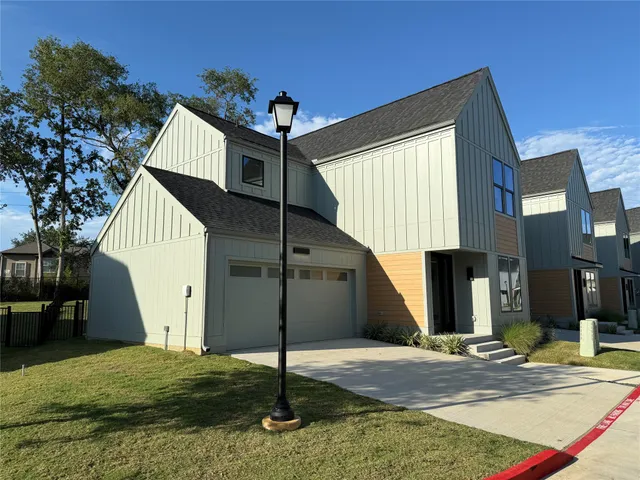 $3,650 | 1941 Sawdust Road, Unit 126, The Woodlands, TX 77380