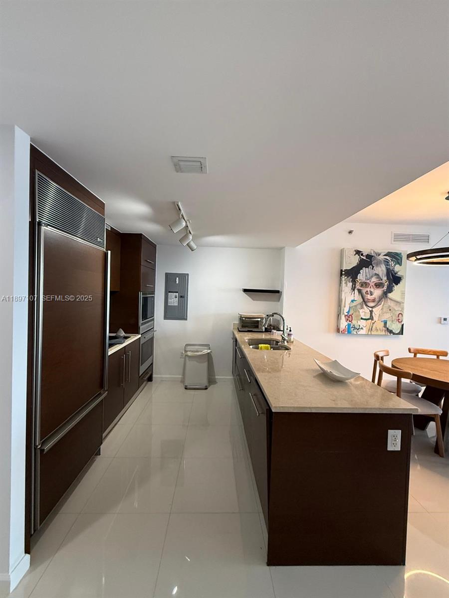 465 Brickell Avenue, Unit 2705 Miami, FL 33131 - Photo 12 of 28