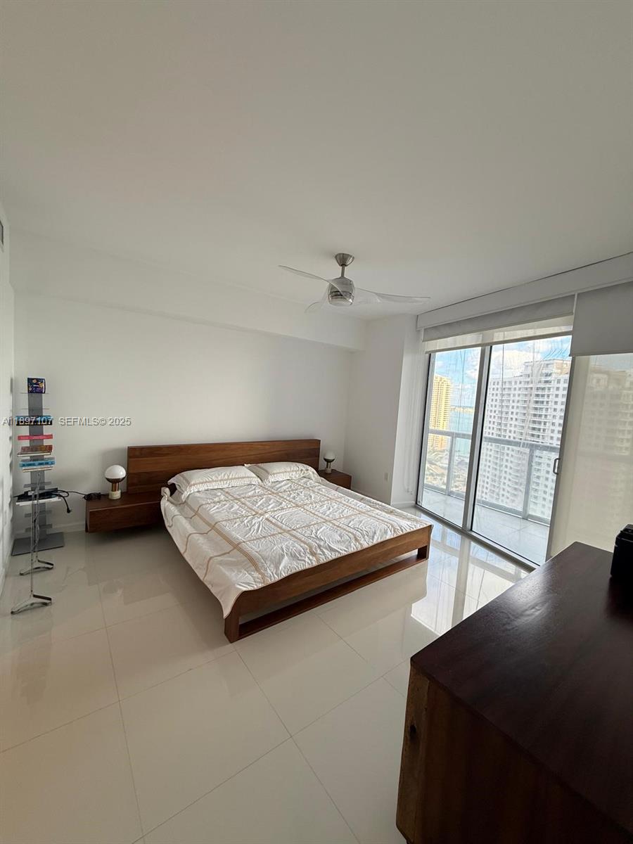 465 Brickell Avenue, Unit 2705 Miami, FL 33131 - Photo 14 of 28