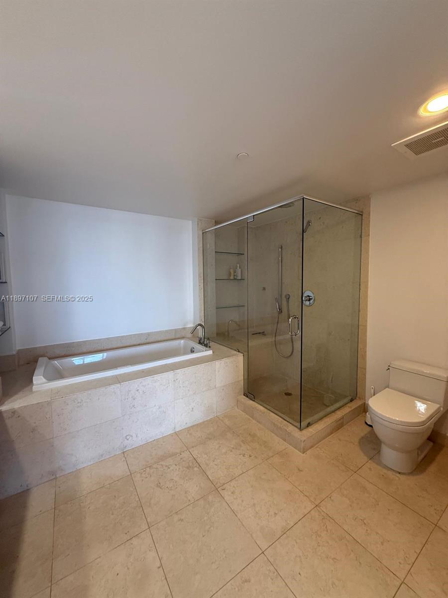 465 Brickell Avenue, Unit 2705 Miami, FL 33131 - Photo 18 of 28