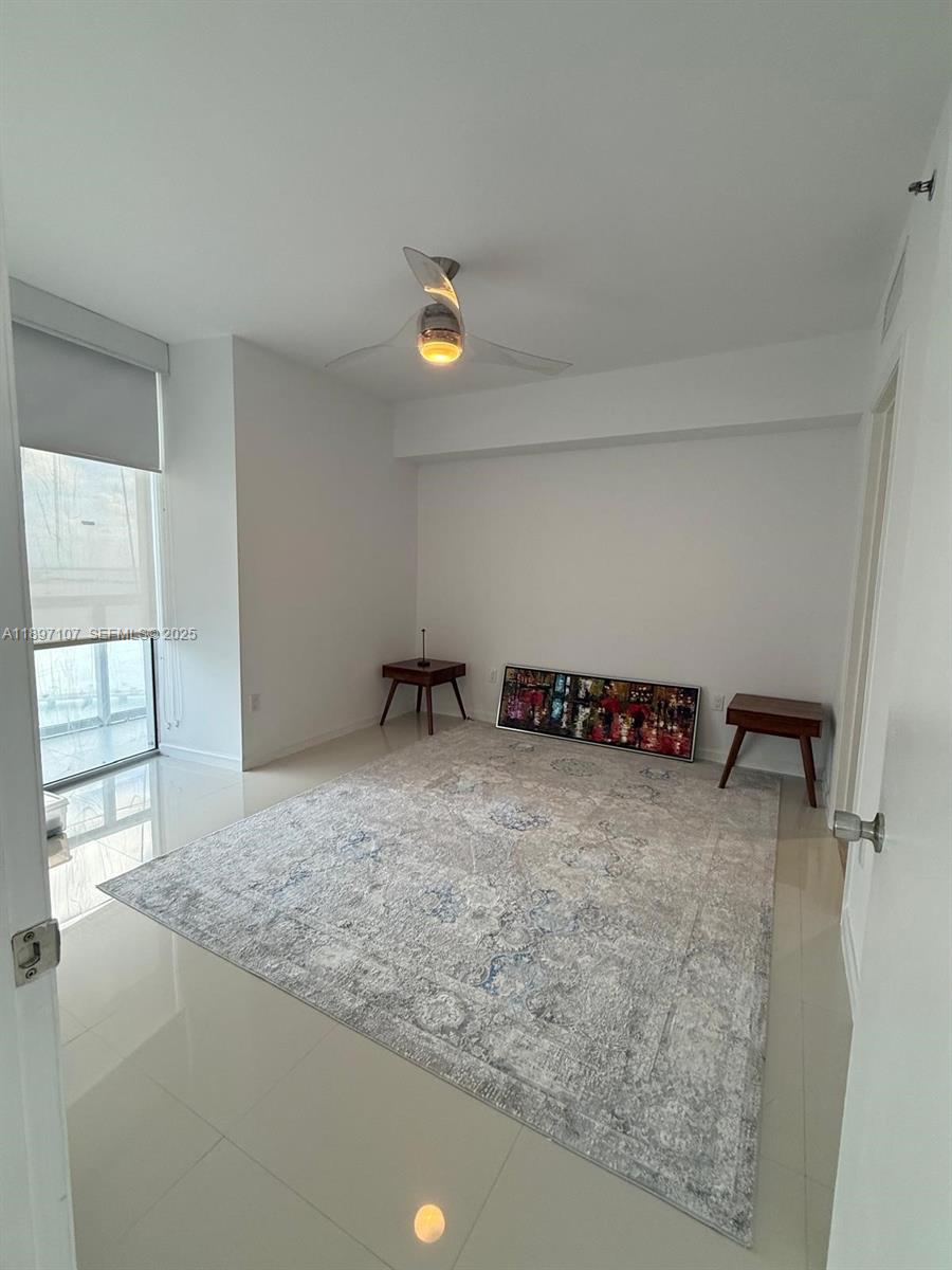 465 Brickell Avenue, Unit 2705 Miami, FL 33131 - Photo 21 of 28