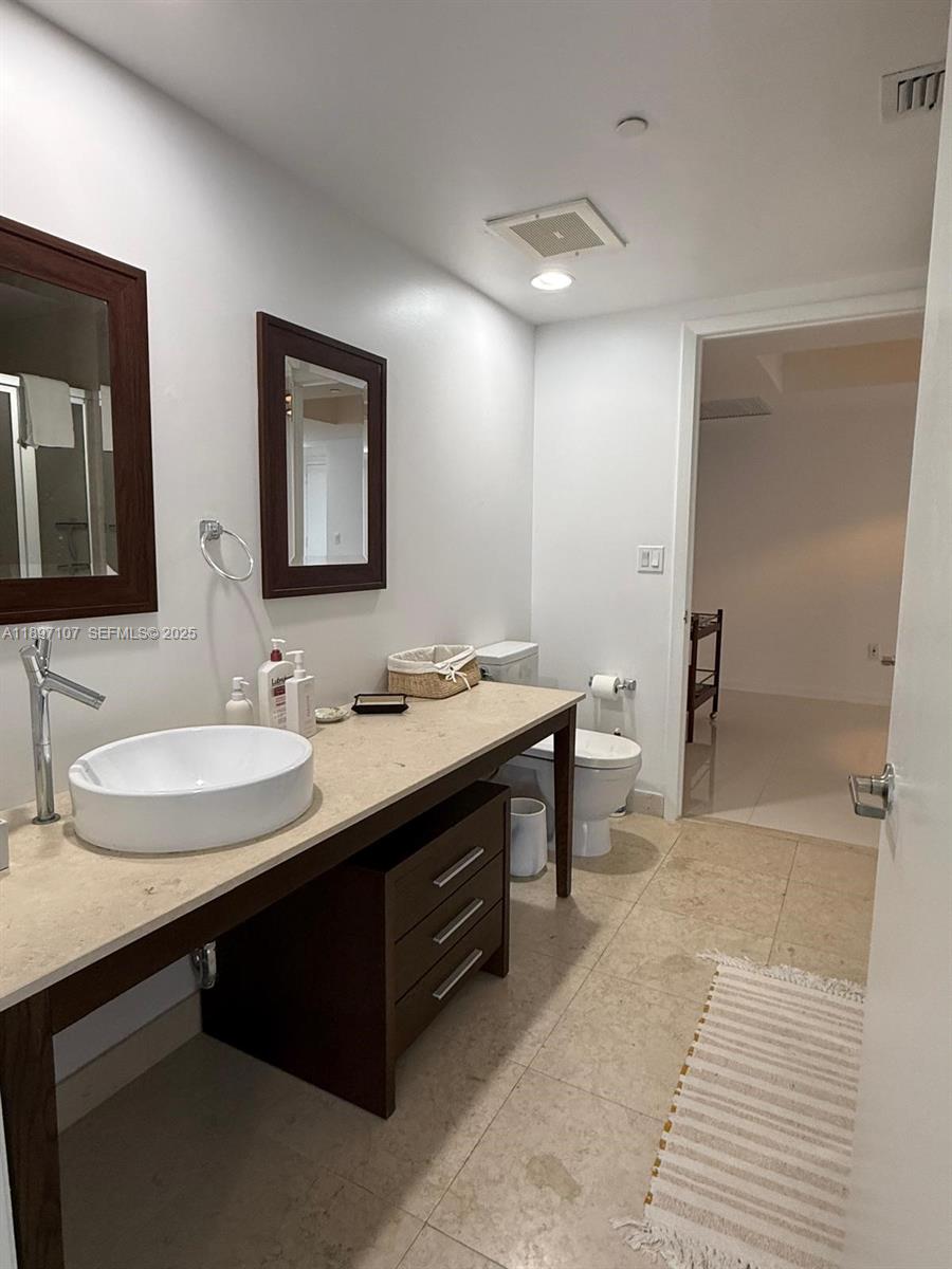 465 Brickell Avenue, Unit 2705 Miami, FL 33131 - Photo 22 of 28