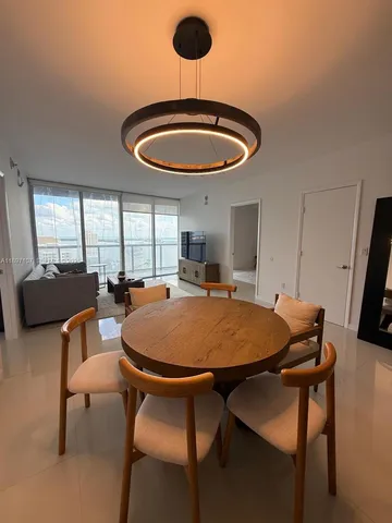 $5,500 | 465 Brickell Avenue, Unit 2705, Miami, FL 33131