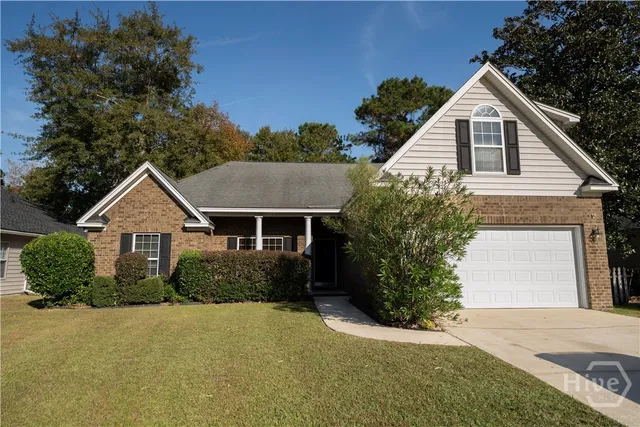 $2,400 | 28 Dunnoman Drive, Savannah, GA 31419