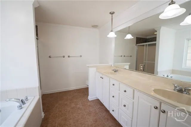 $2,400 | 28 Dunnoman Drive, Savannah, GA 31419