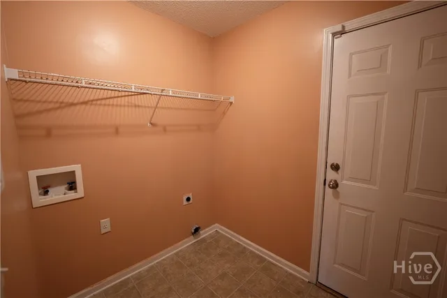 $2,400 | 28 Dunnoman Drive, Savannah, GA 31419