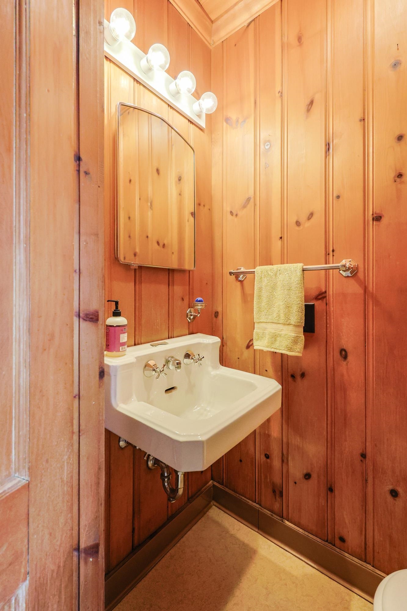 147 Roxbury Street Keene, NH 03431 - Photo 19 of 49