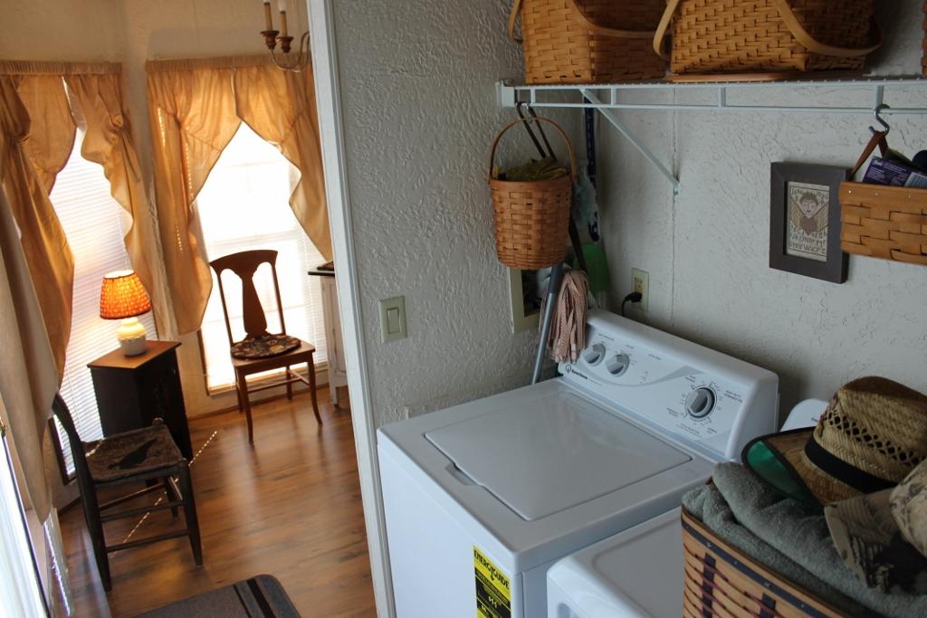 7859 Springwood Road Buchanan, VA 24066 - Photo 15 of 21 Laundry