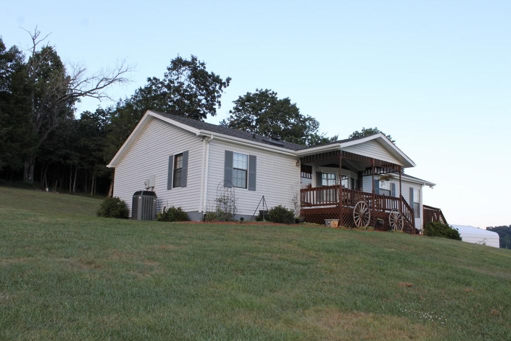 7859 Springwood Road Buchanan, VA 24066 - Photo 19 of 21 L front