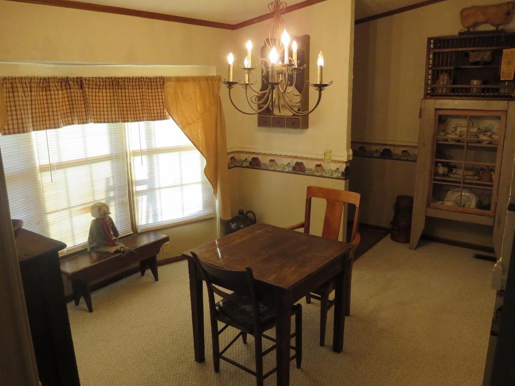 7859 Springwood Road Buchanan, VA 24066 - Photo 6 of 21 Dining
