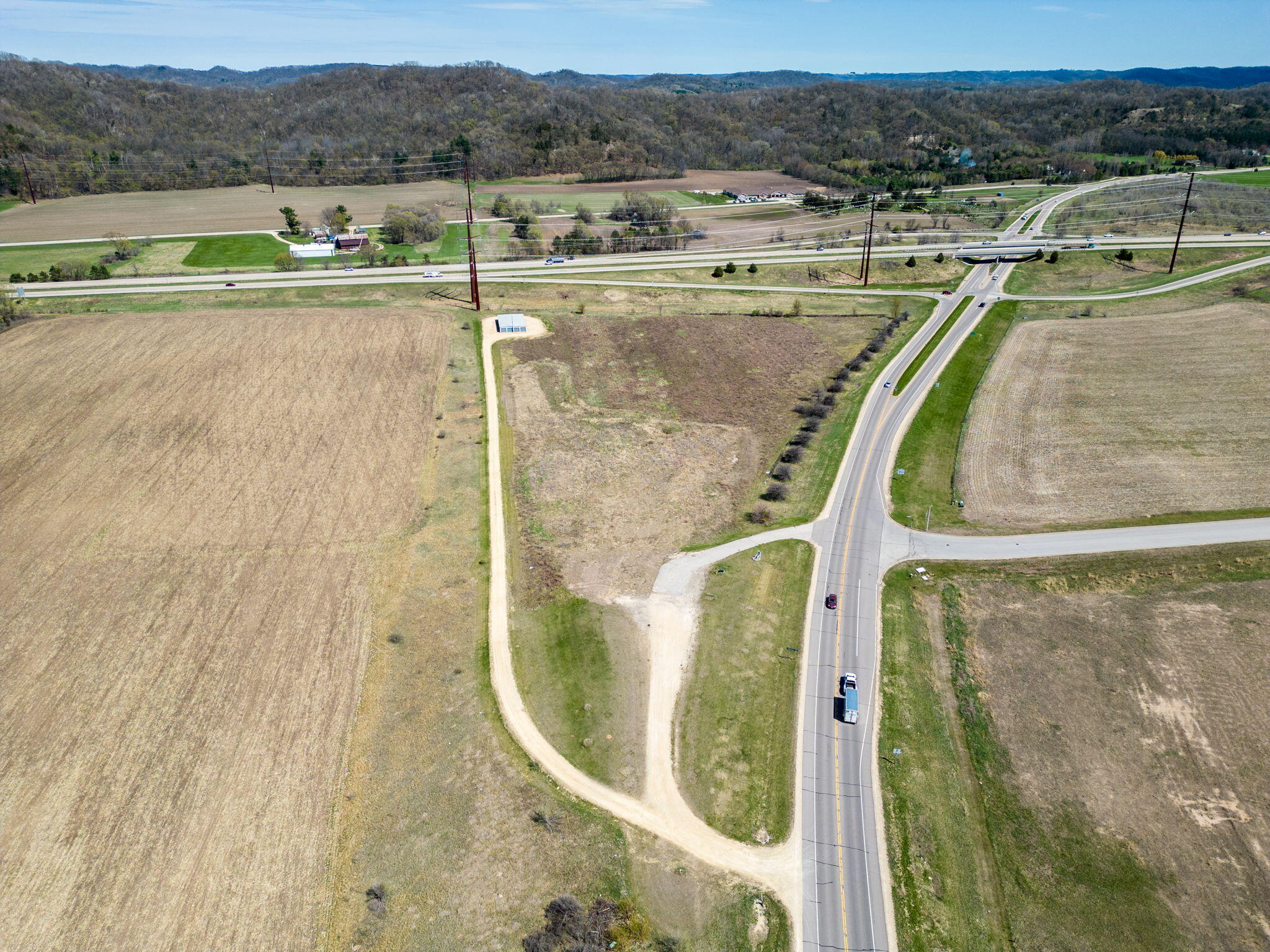 W7718 Highway 35 Holmen, WI 54636 - Photo 9 of 12 W7718 State Rd 35