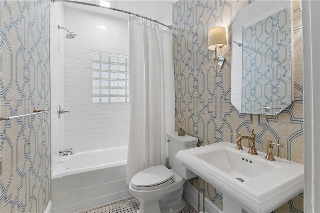 2203 Howell Mill Road Northwest Atlanta, GA 30318 - Photo 19 of 56